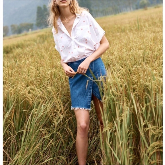 Madewell Tops - Madewell courier shirt